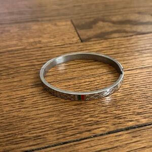 Gucci bangle